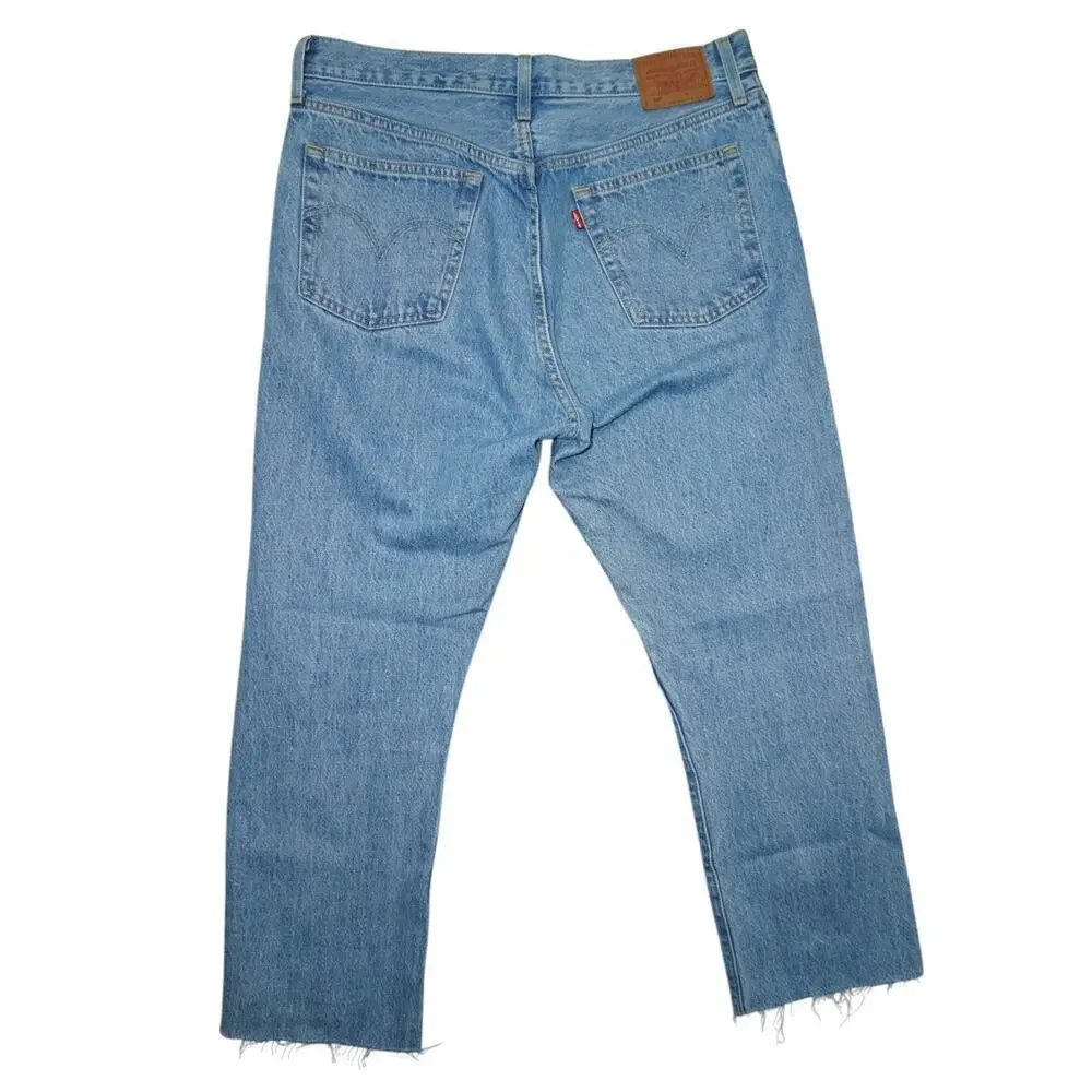 Levi’s 501 Light Wash Cutoff Jeans - W31 L32 - Button Fly - Raw Hem